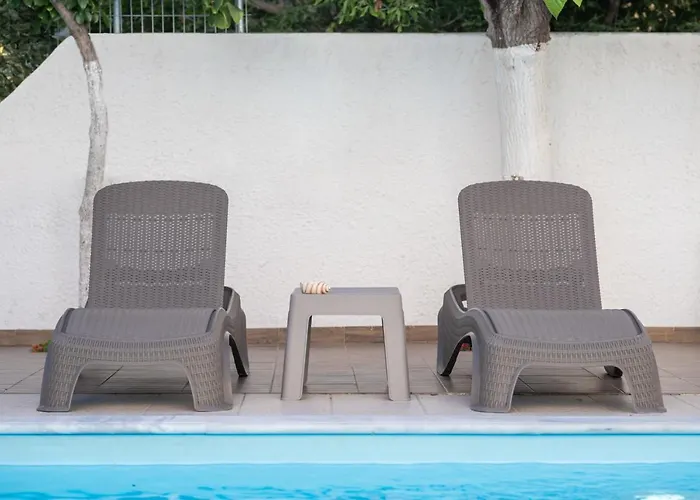 θησέως Georgias Private Paradise Λέχαιο
